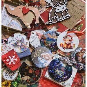 Vintage Style Christmas Decor Resale Bundle 🎄 Farmhouse Ornaments Signs Bows